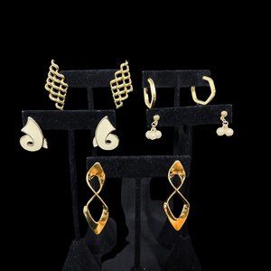 Lot of 5 Gold Tone Pierced Earrings (5101)